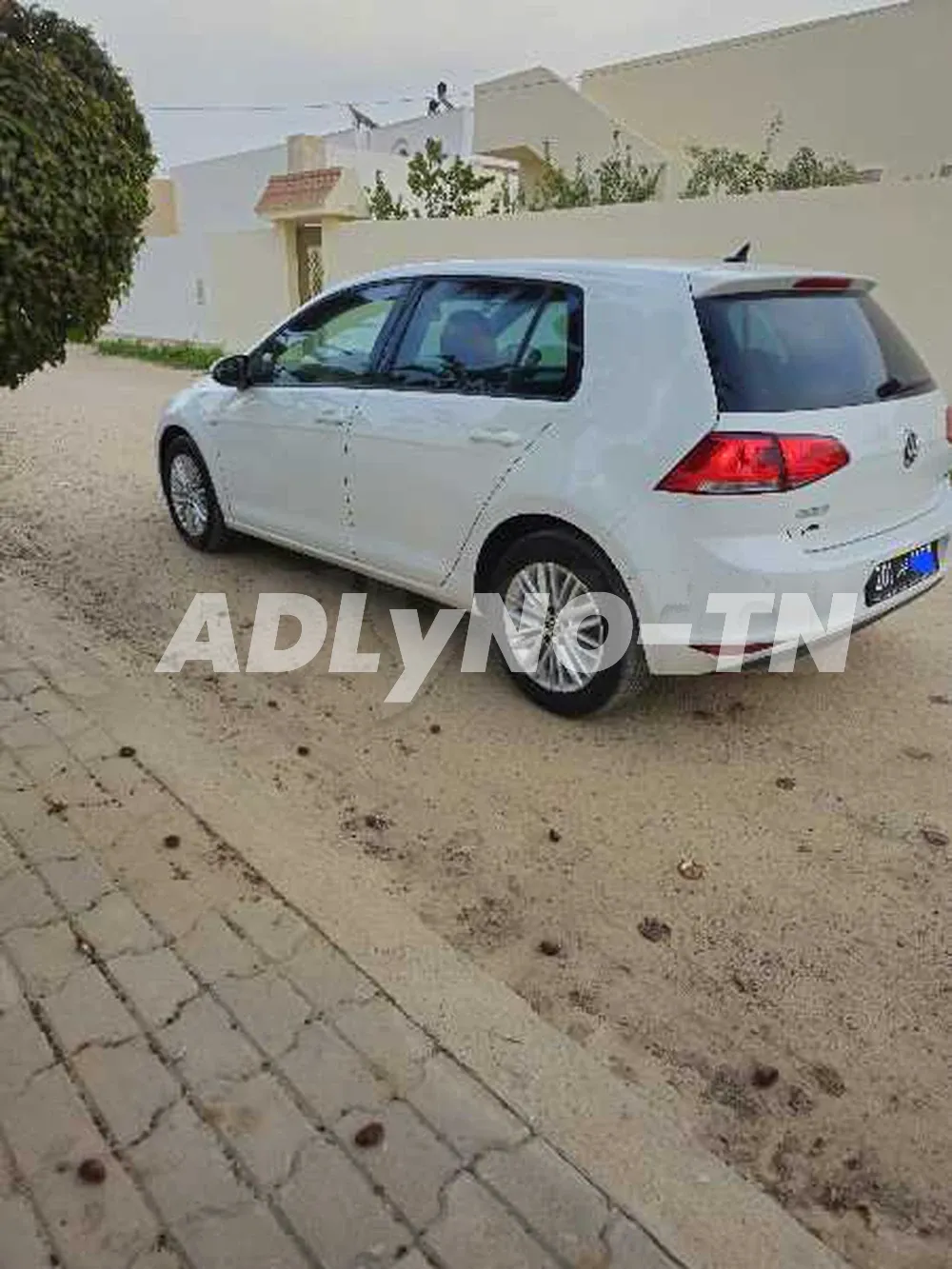 Golf 7 cup modele 11/2014 entree en tunisie en 2019 1 er main en tunisie 5 cv essence 178000 km reel avec carnet entretient chaque entretient a l apui ttt options cliamtiseur elctronic en marche 4 vitres electric abs capteurs de pluie et de lumiere capteu