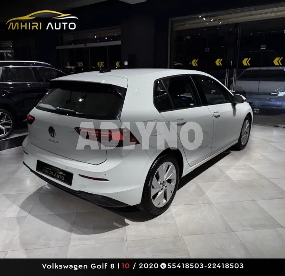 ? Volkswagen Golf 8 ?