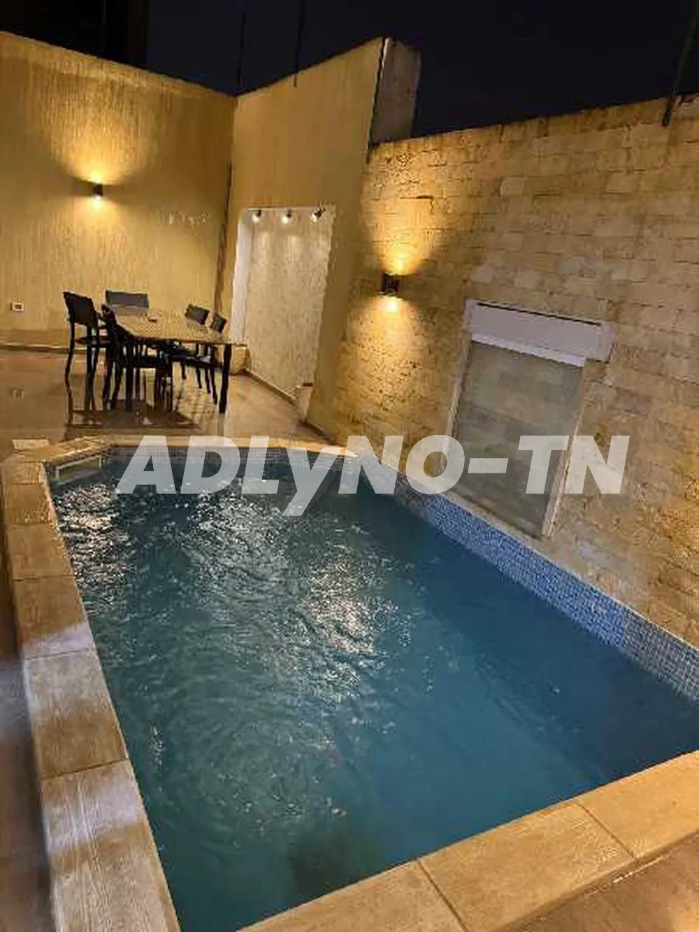 jolie duplex avec piscine