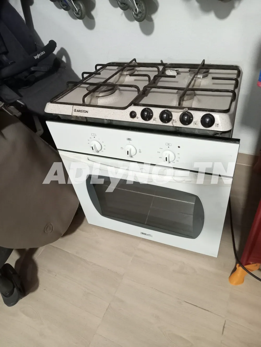 four encastre importe comme neuf avec ventilateur