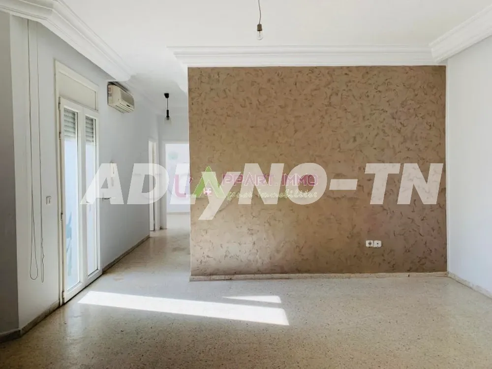 APPARTEMENT S+2 A RADES MAXULA