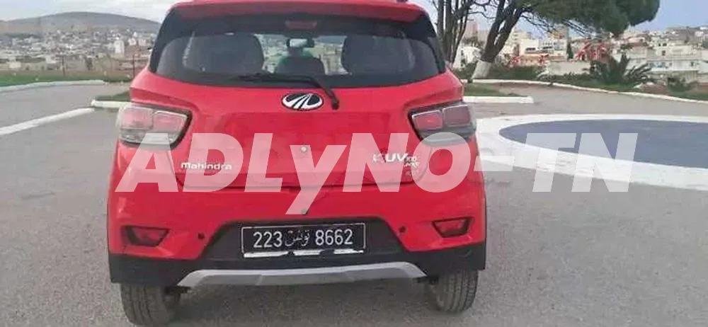 MAHINDRA KUV 100 PREMIÈRE MAIN EN EXCELLENT ÉTAT