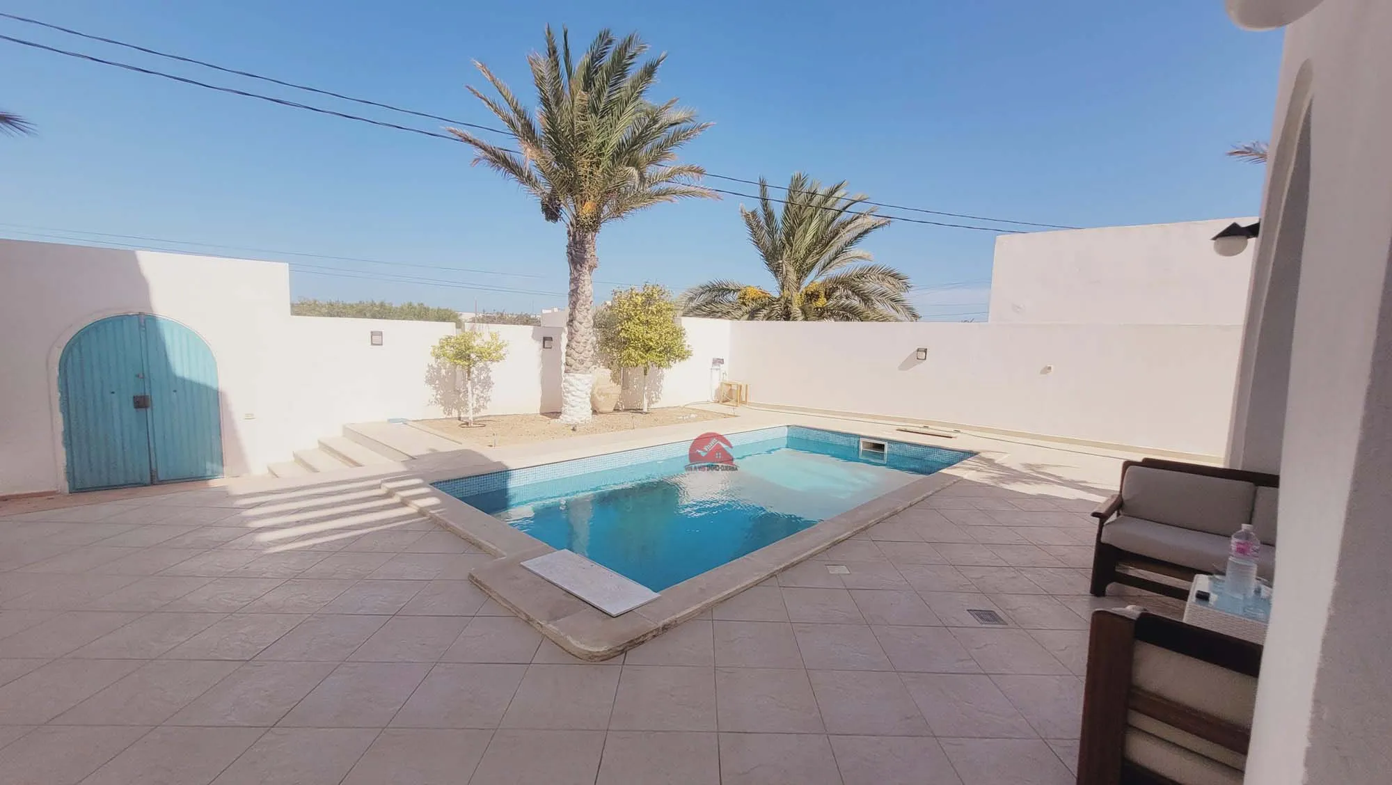 VILLA AVEC PISCINE - TITRÉE À DJERBA MIDOUN ZU - RÉF V688