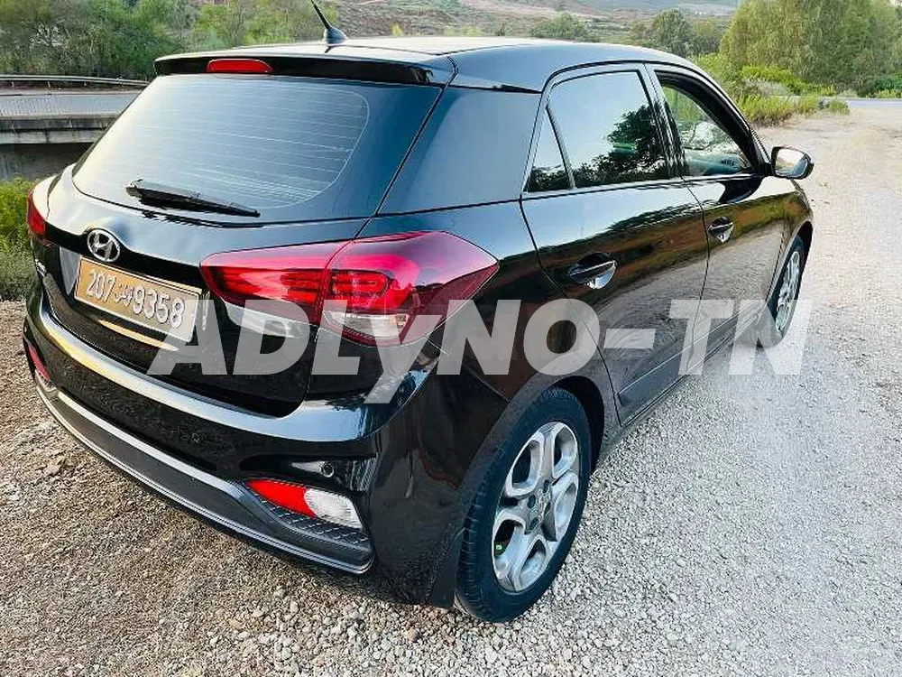 Une belle voiture Hyundai i20 premier main année fin 2018 58710279